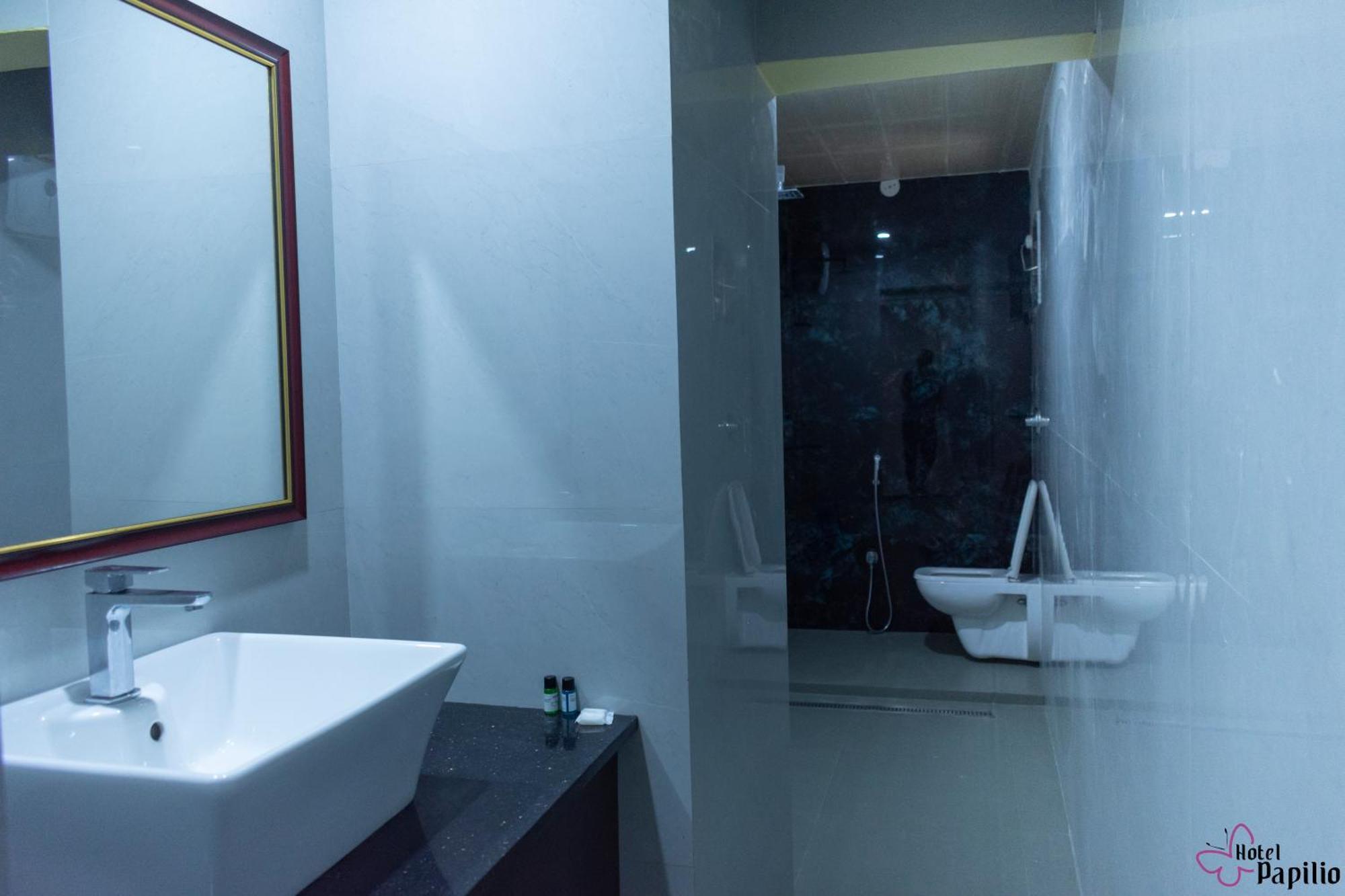 Hotel Papilio Māldah エクステリア 写真
