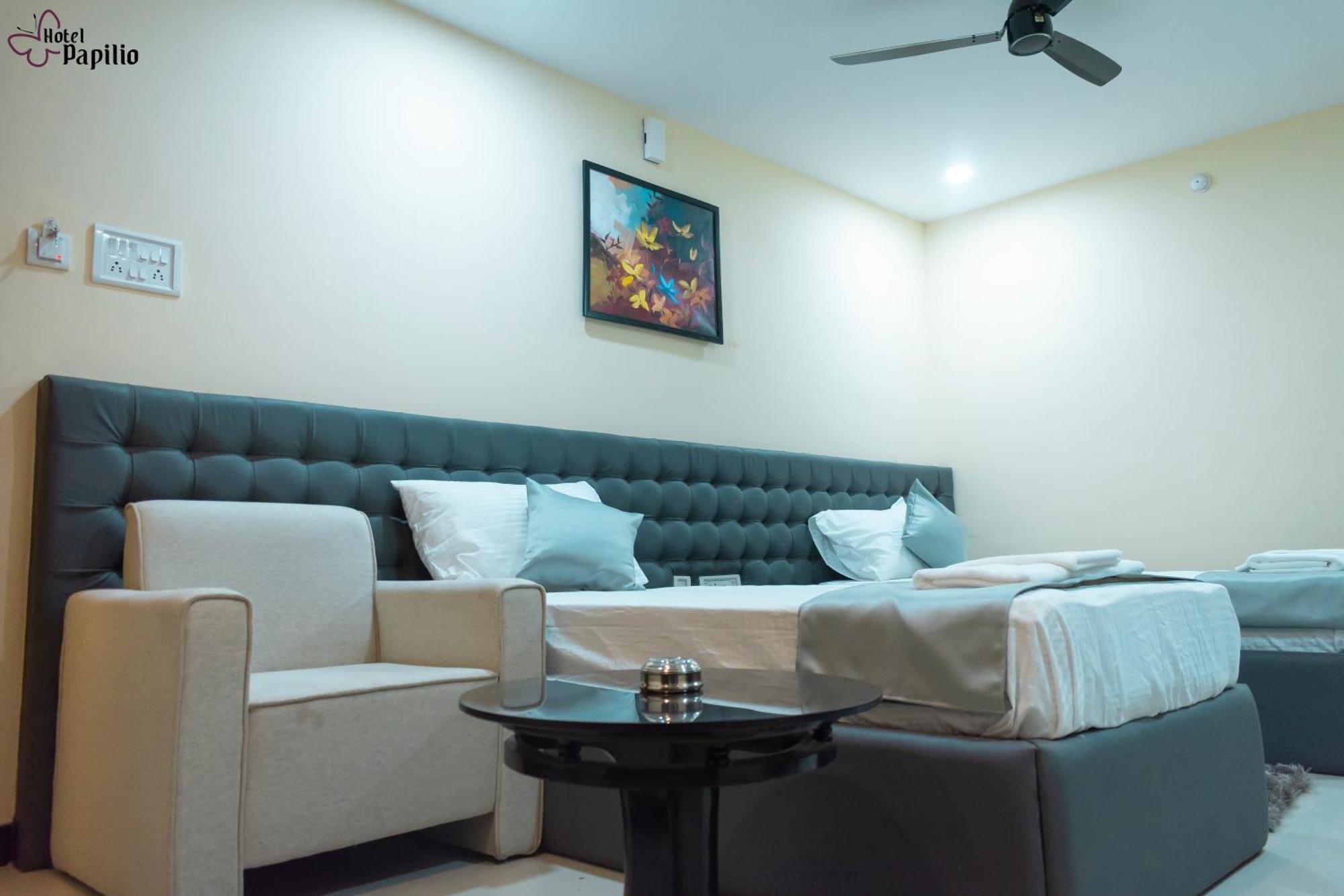 Hotel Papilio Māldah エクステリア 写真