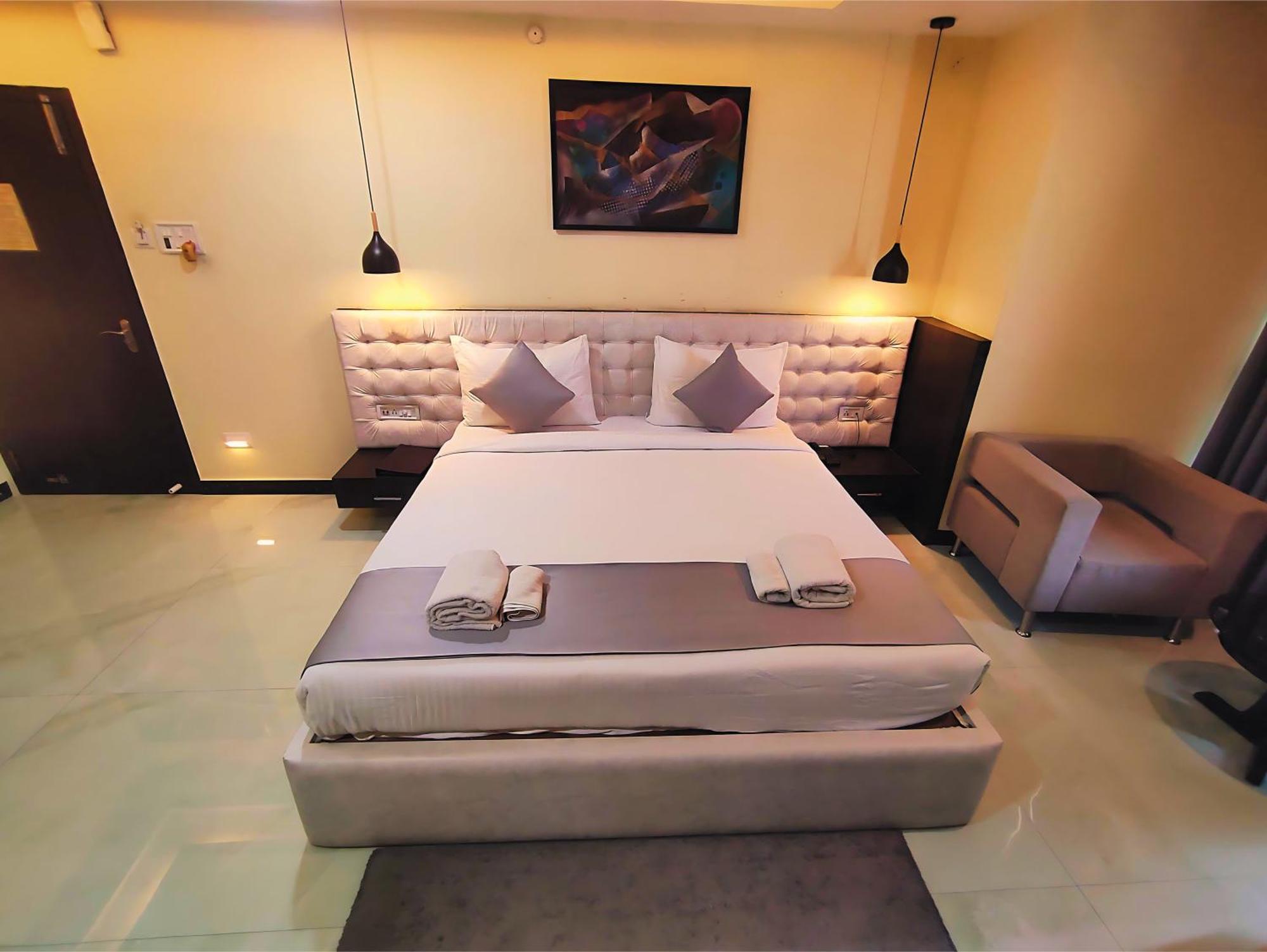 Hotel Papilio Māldah エクステリア 写真