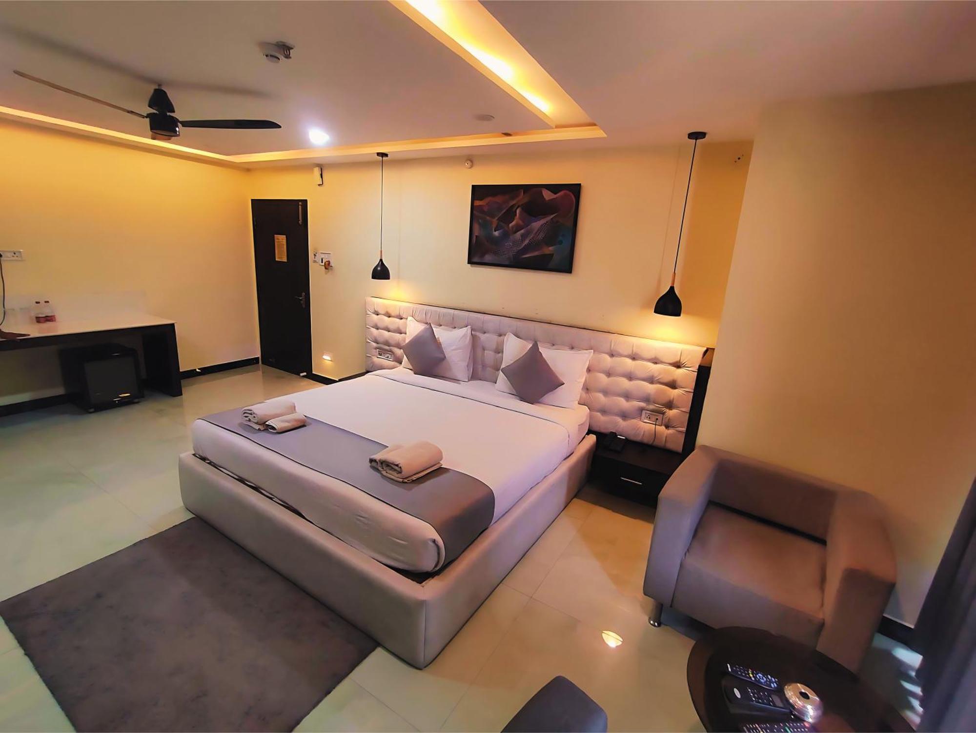 Hotel Papilio Māldah エクステリア 写真