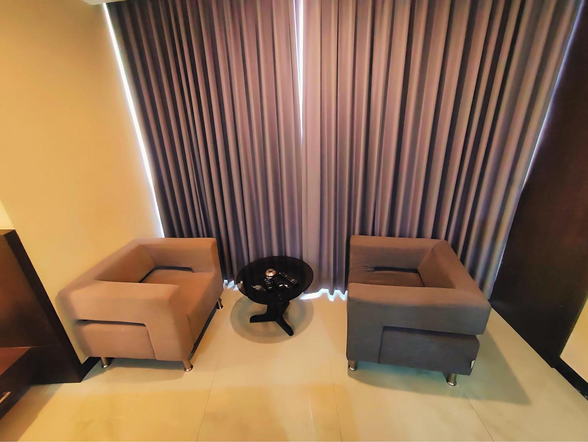 Hotel Papilio Māldah エクステリア 写真