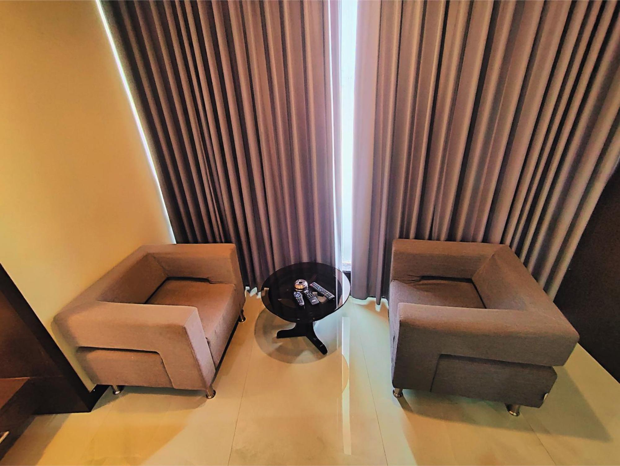Hotel Papilio Māldah エクステリア 写真